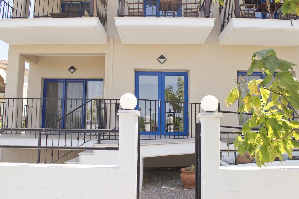 Hotel Alexandros Фанарион Екстериор снимка